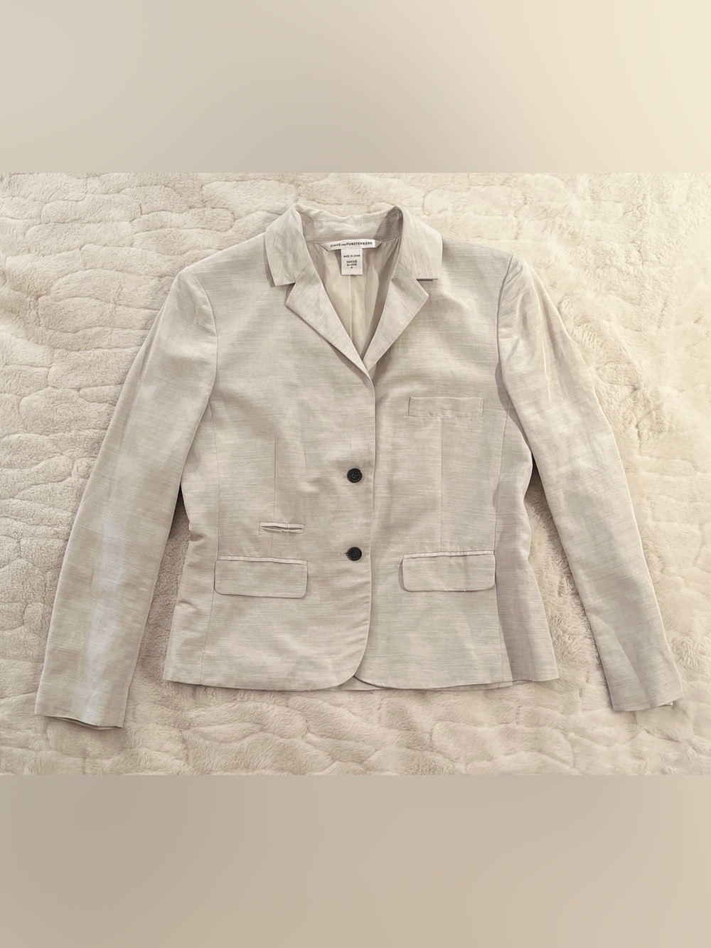 Diane von Furstenberg DVF Textured
Silk Blend Blazer - Beige / Cream sz.8